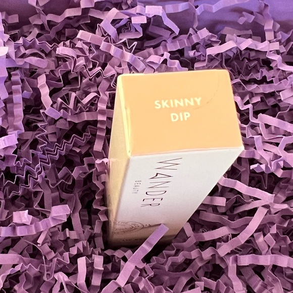 Wander Beauty Lip Retreat Oil in Skinny Dip - Picture 10 of 10